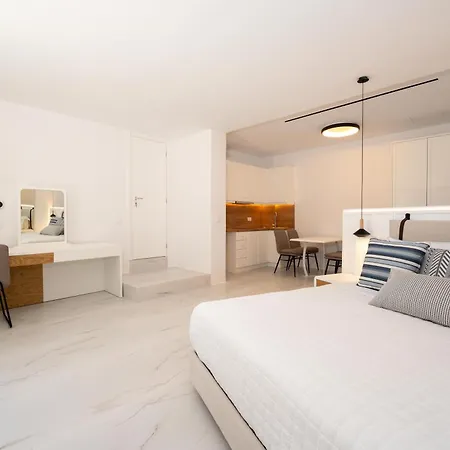 Arcs Suites & Residences-3